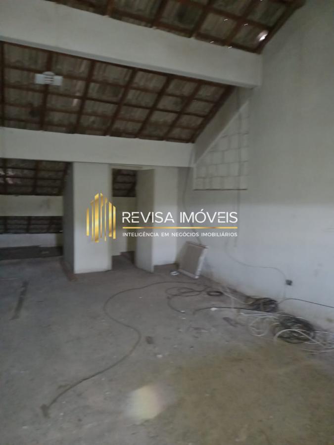 Casa de Condomínio para alugar com 4 quartos, 270m² - Foto 36