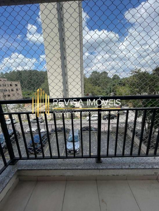 Apartamento à venda com 3 quartos, 67m² - Foto 2